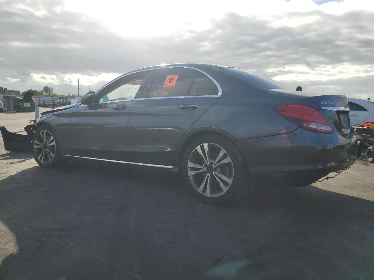 VIN 55SWF4JB7FU075173 2015 MERCEDES-BENZ C-CLASS no.2