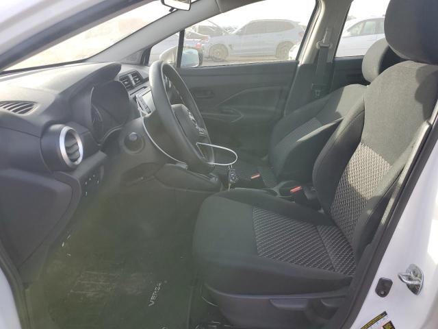  NISSAN VERSA 2024 Белы