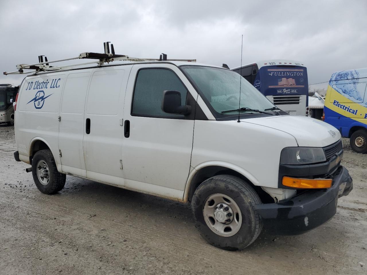 2018 Chevrolet Express - Image 4