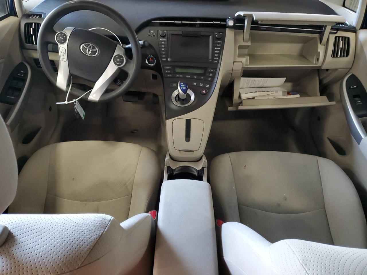 2010 Toyota Prius - Image 8