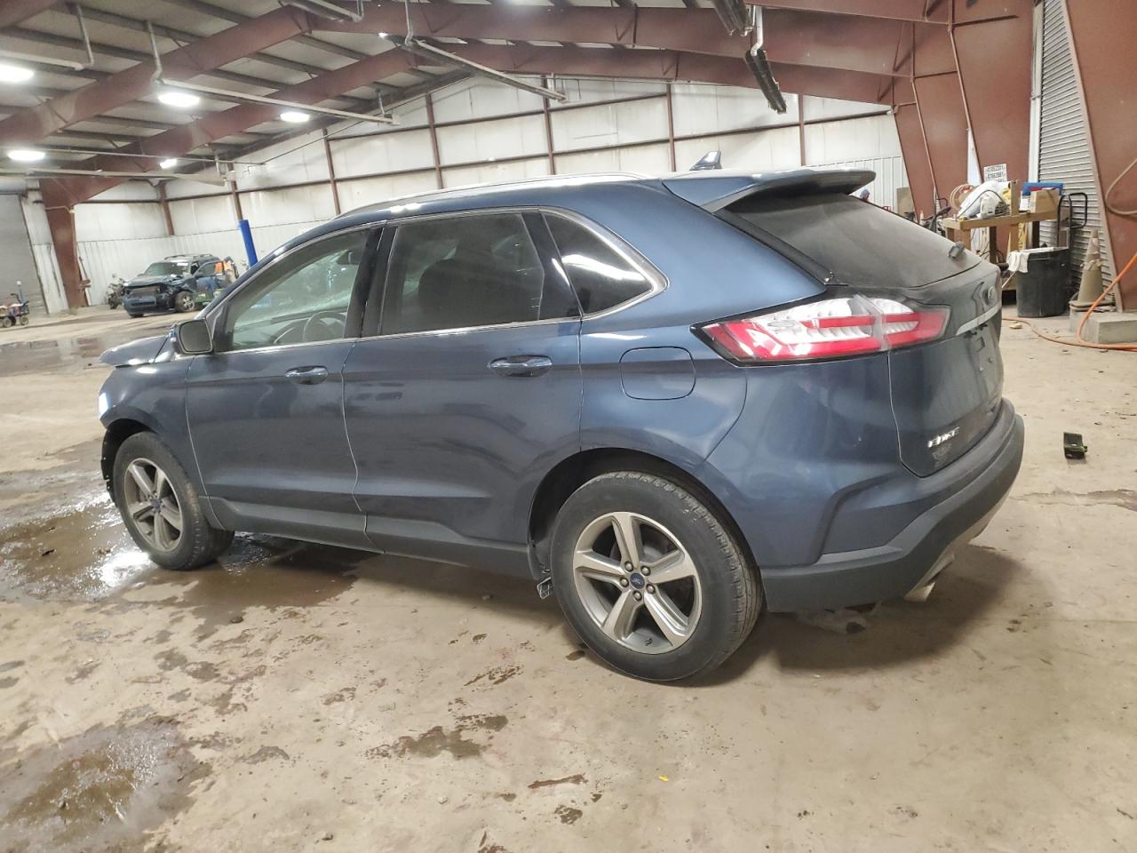 2019 Ford Edge - Image 2