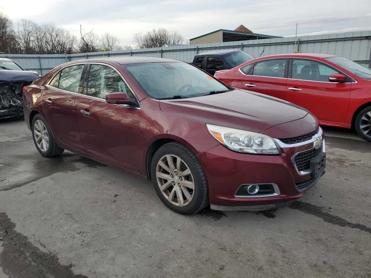 VIN 1G11E5SA5GF136018 2016 CHEVROLET MALIBU no.4