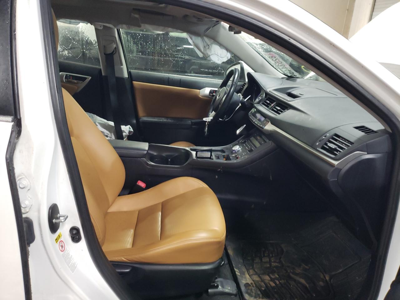 2012 Lexus CT - Image 7