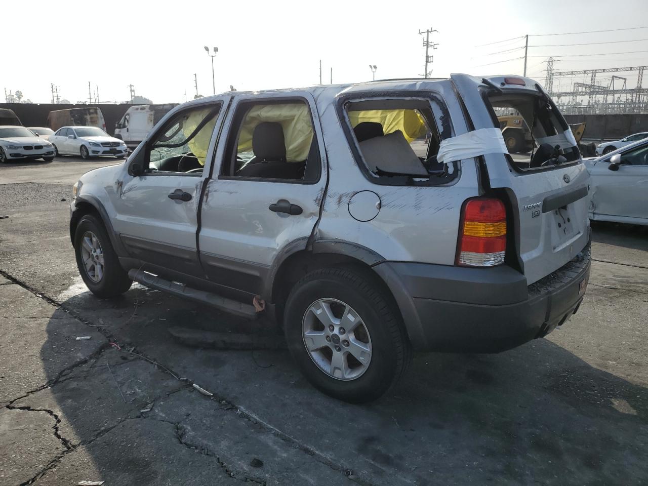 2006 Ford Escape - Image 2