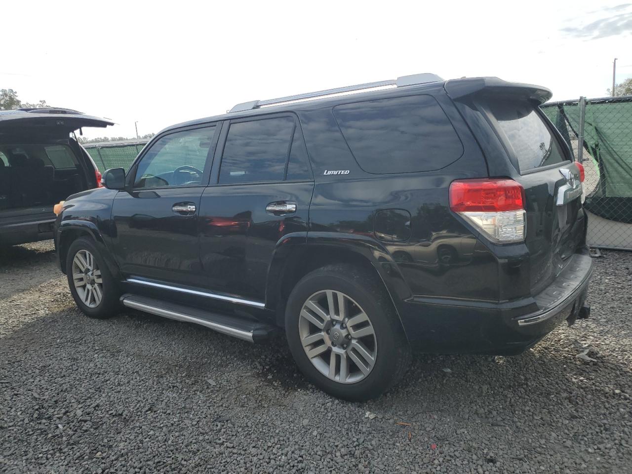 VIN JTEZU5JR8D5056438 2013 TOYOTA 4RUNNER no.2