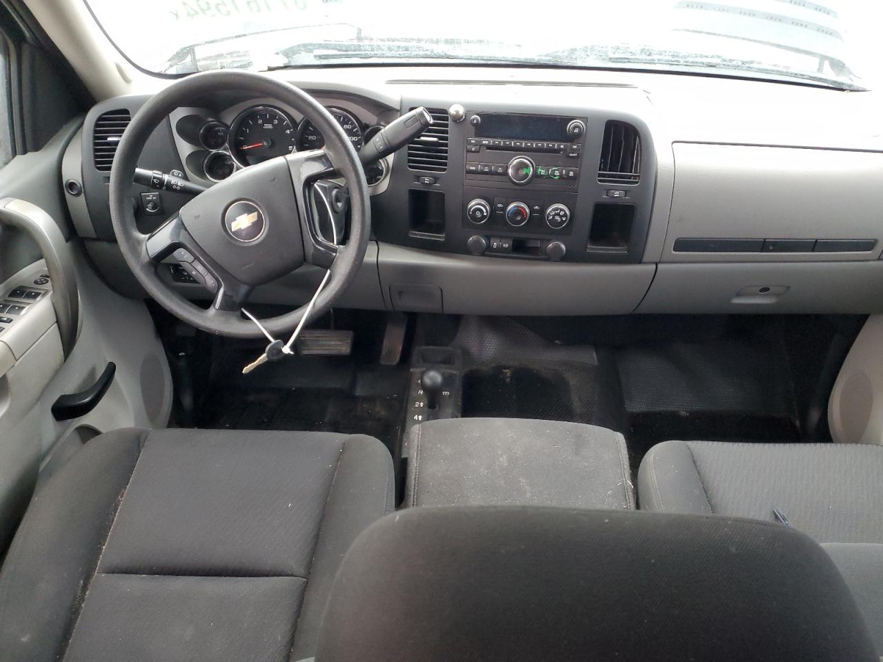 2013 Chevrolet Silverado - Image 8