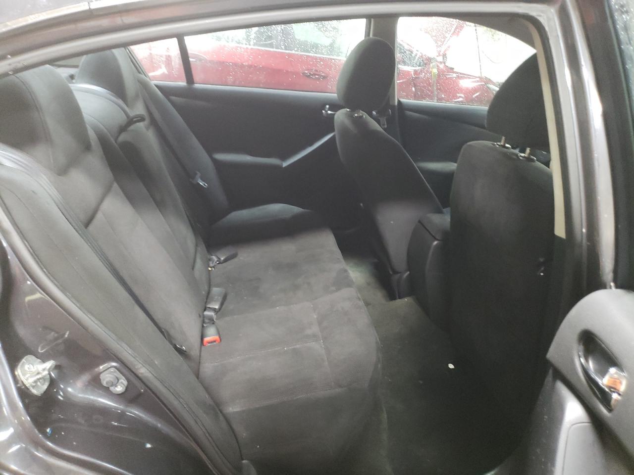 2012 Nissan Altima - Image 10
