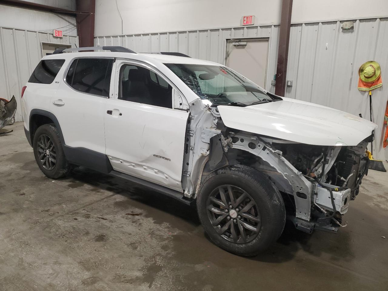 2017 GMC Acadia - Image 4