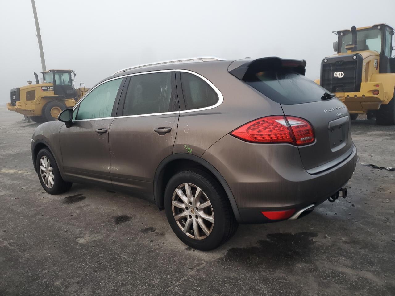 VIN WP1AA2A21DLA03845 2013 PORSCHE CAYENNE no.2