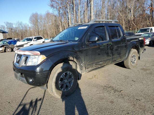 Пікапи NISSAN FRONTIER 2015 Чорний