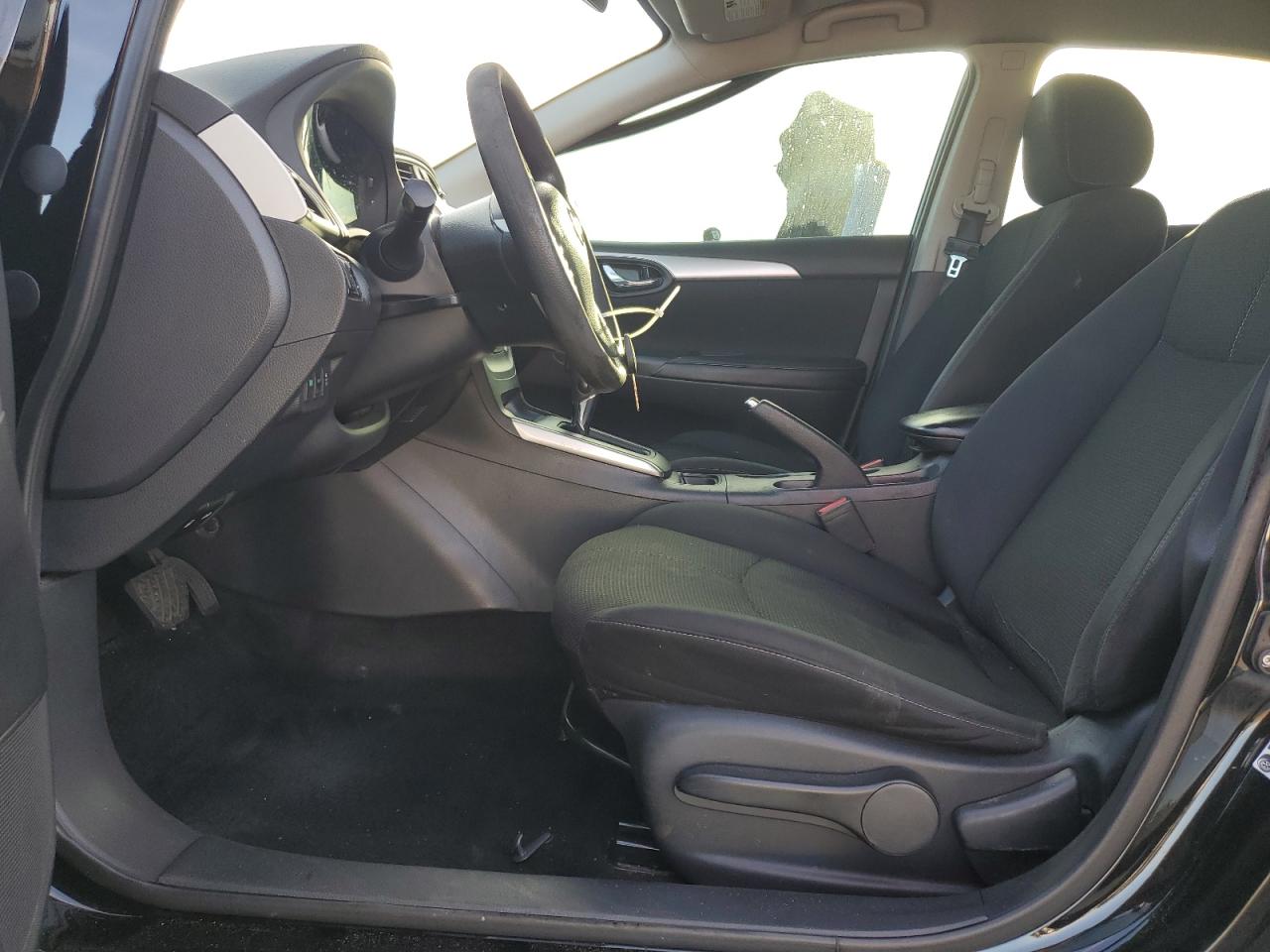 2016 Nissan Sentra - Image 7