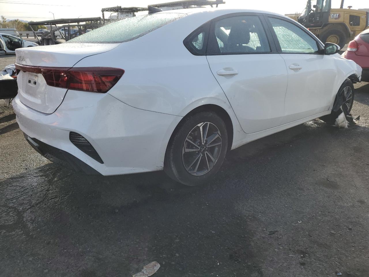 VIN 3KPF24AD6PE599209 2023 KIA FORTE no.3