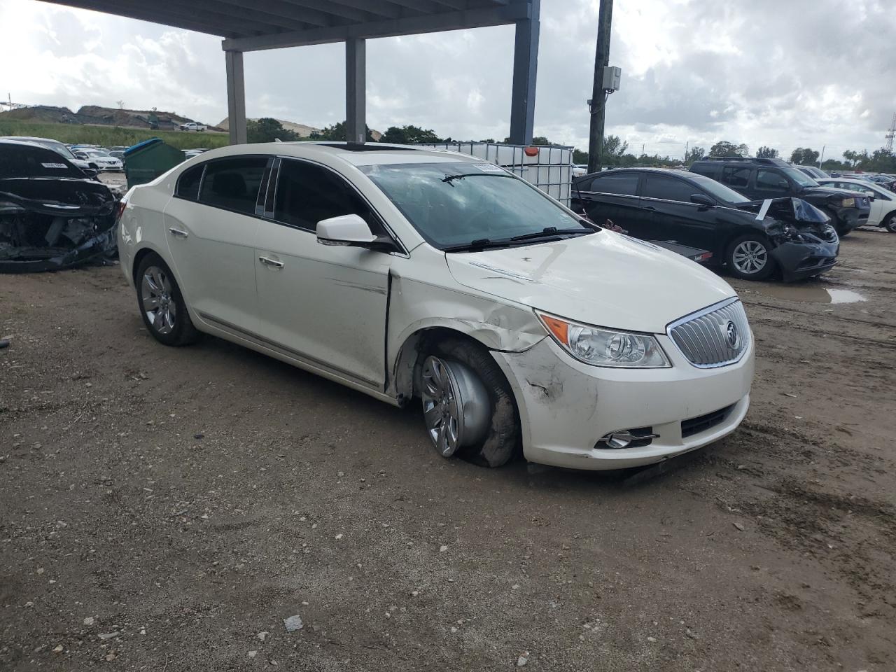 2011 Buick LaCrosse - Image 4