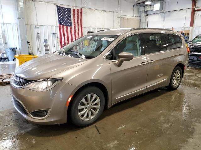 Минивэны CHRYSLER PACIFICA 2017 tan