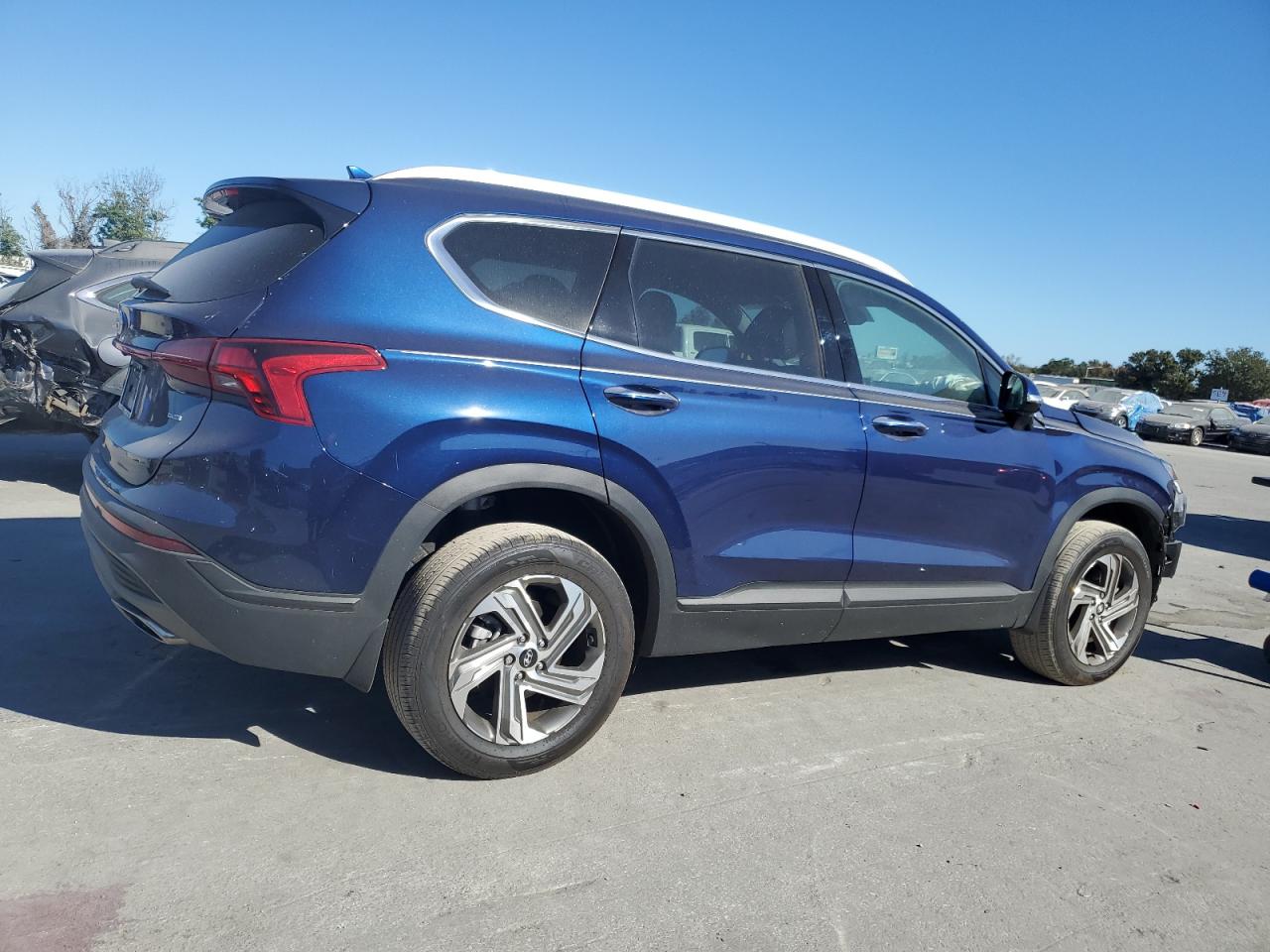 2023 Hyundai Santa Fe - Image 3