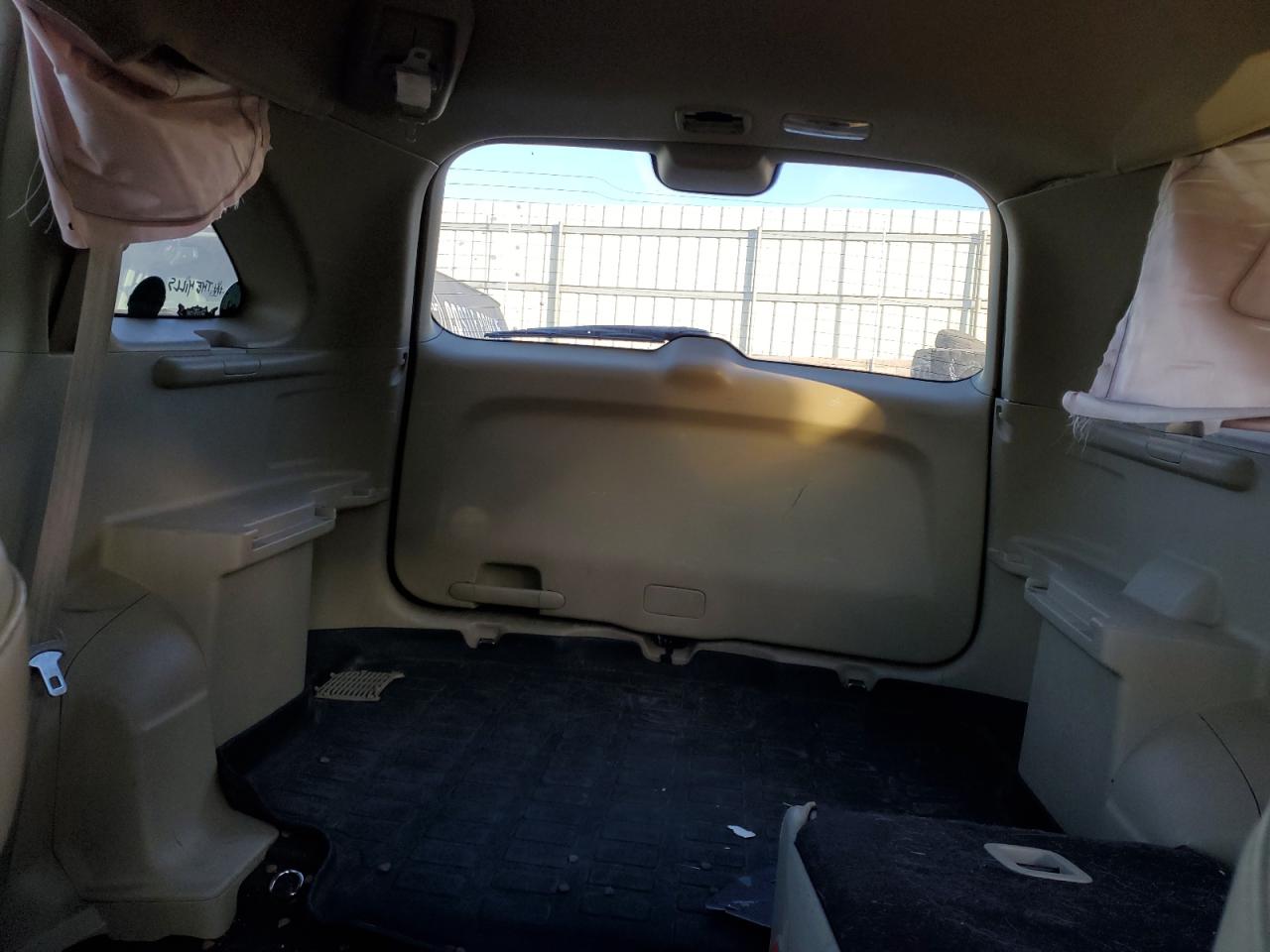 2010 Honda CR-V - Image 10
