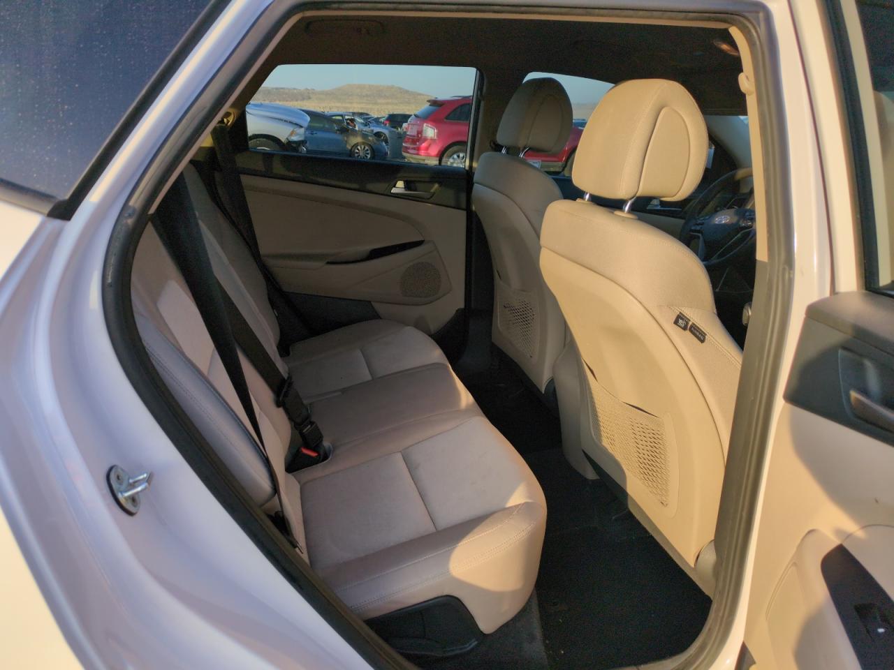 2017 Hyundai Tucson - Image 10
