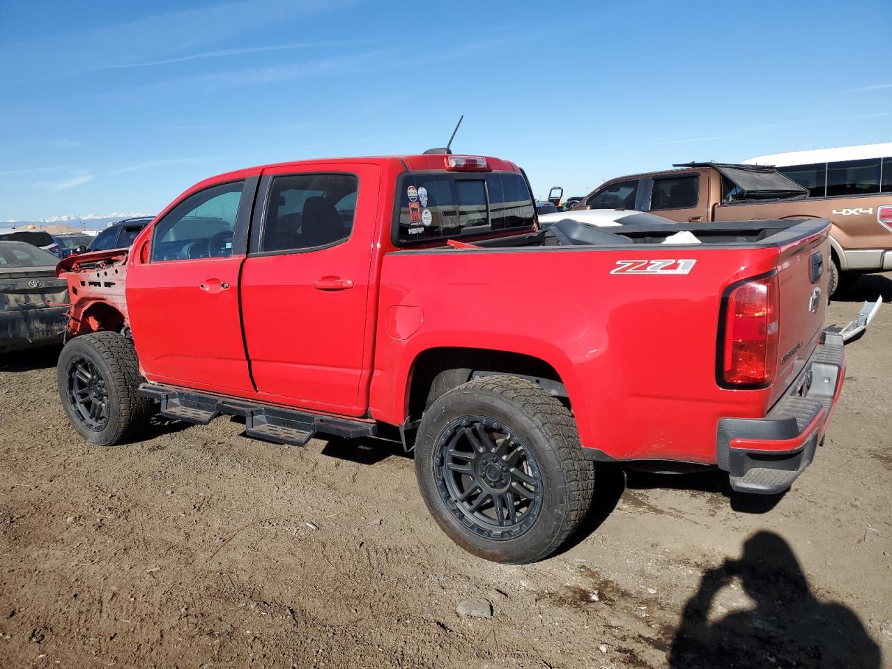 VIN 1GCGTDENXH1184645 2017 CHEVROLET COLORADO no.2