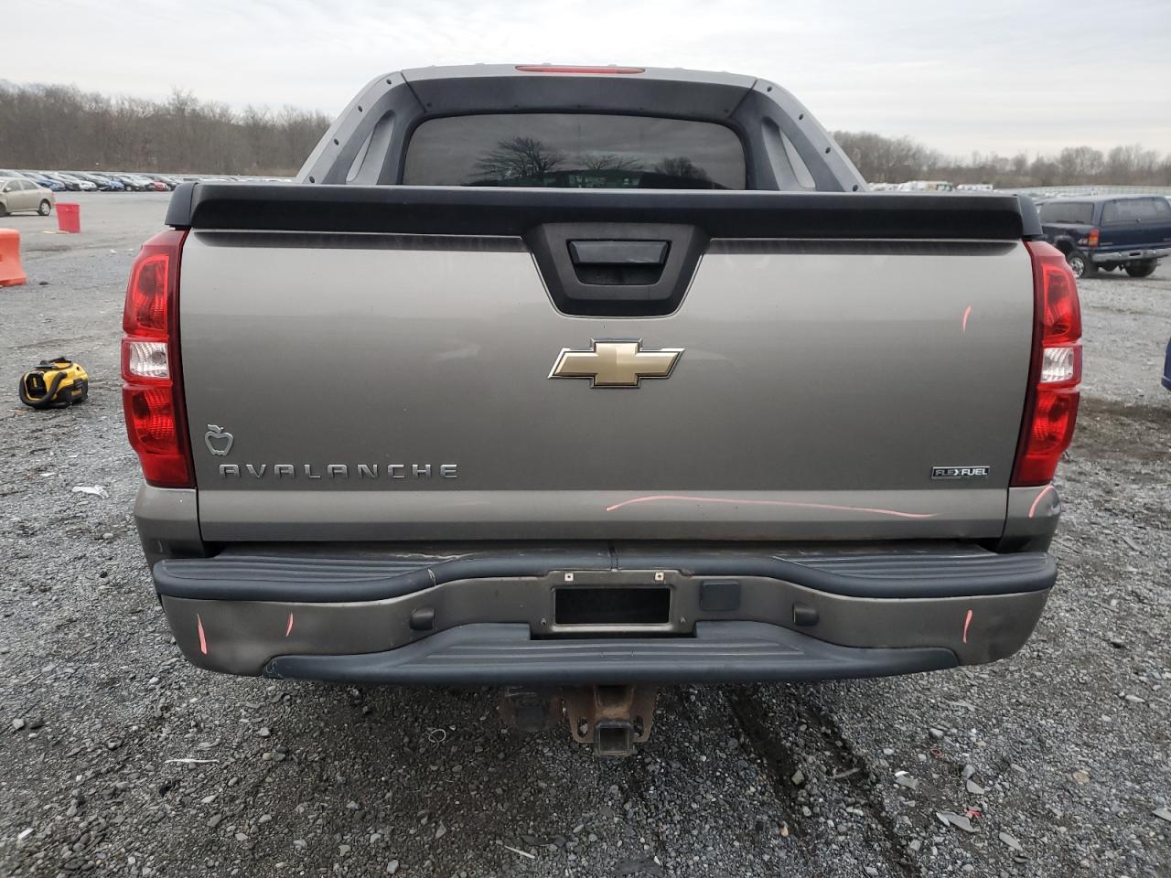 2009 Chevrolet Avalanche - Image 6
