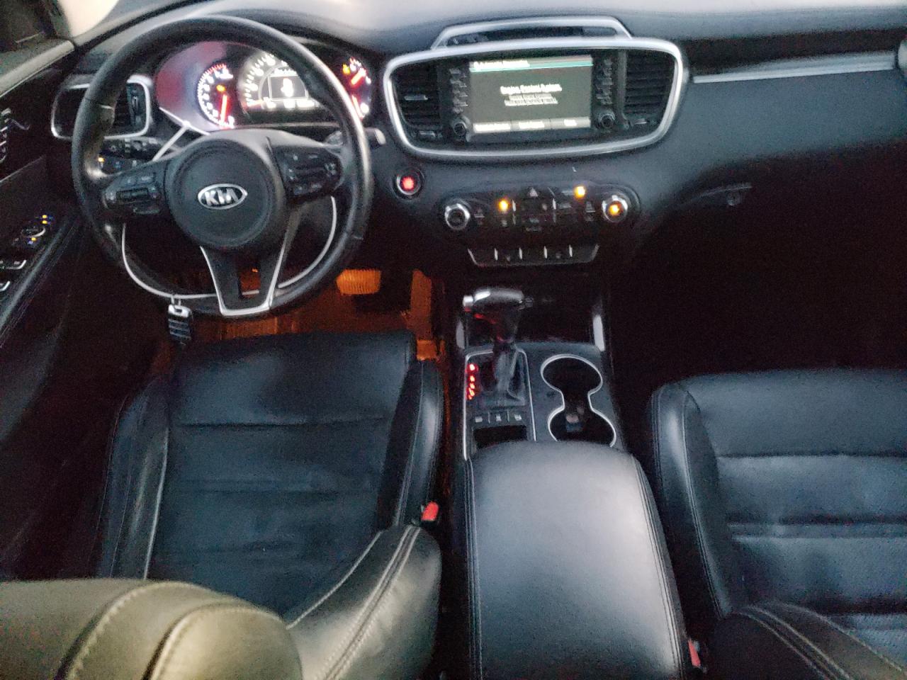 2017 Kia Sorento - Image 8