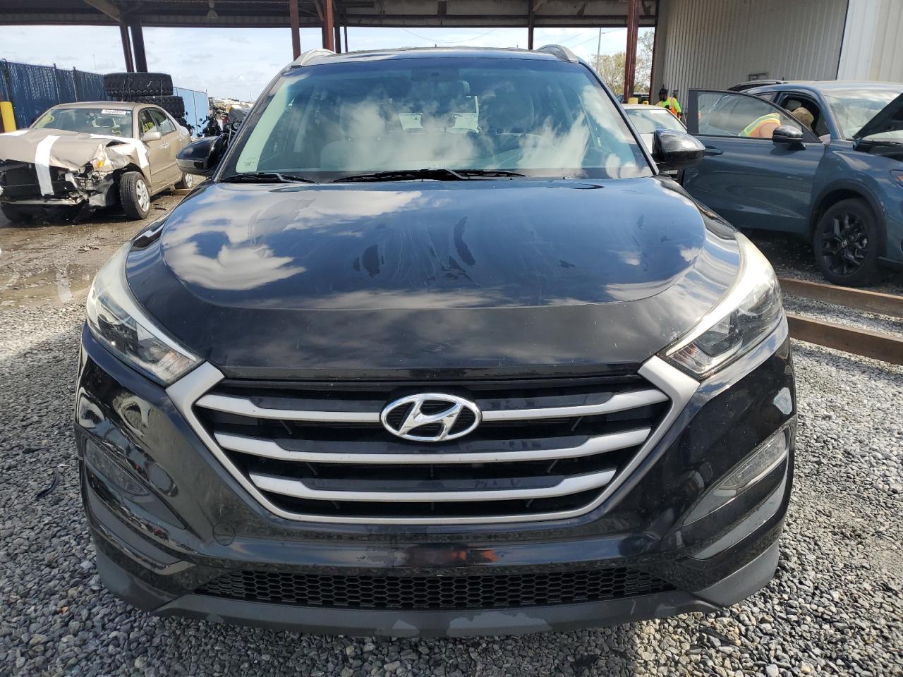 VIN KM8J33A44HU528705 2017 HYUNDAI TUCSON no.5