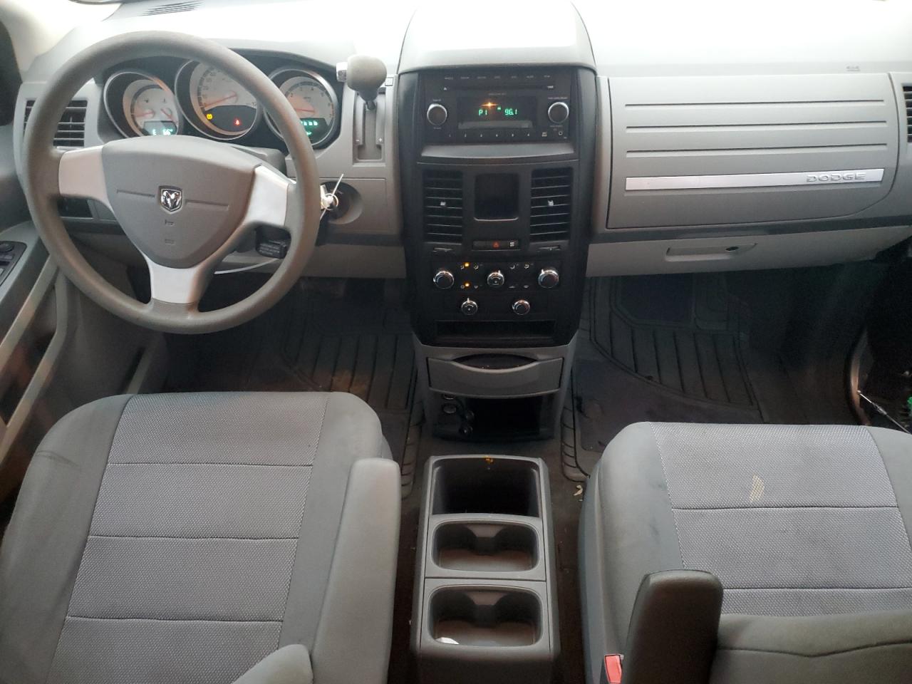 2009 Dodge Caravan - Image 8