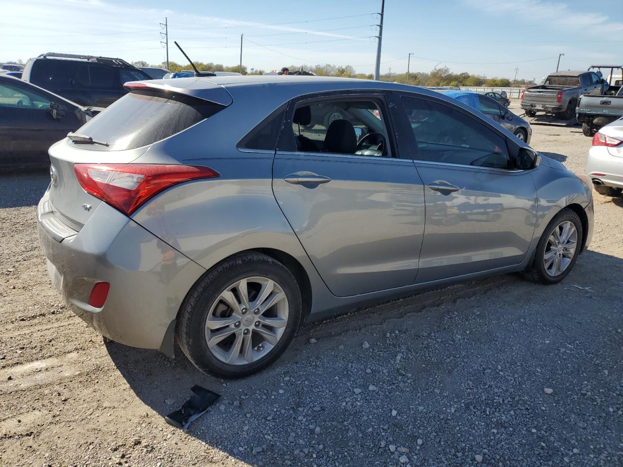 2015 Hyundai Elantra - Image 3