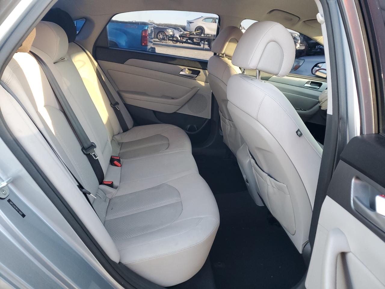 2015 Hyundai Sonata - Image 10