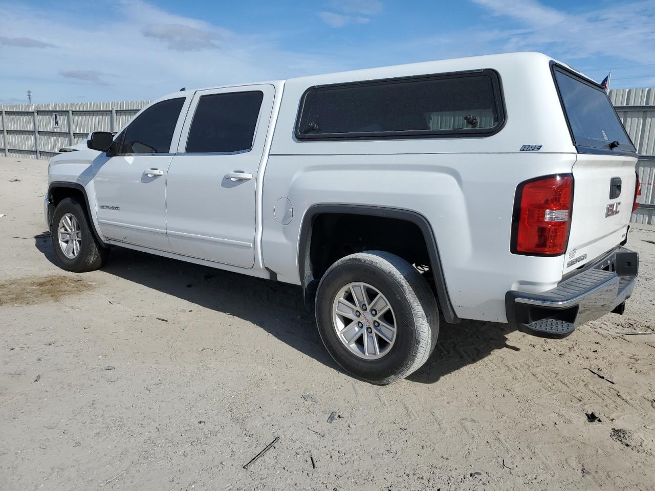 2017 GMC Sierra - Image 2