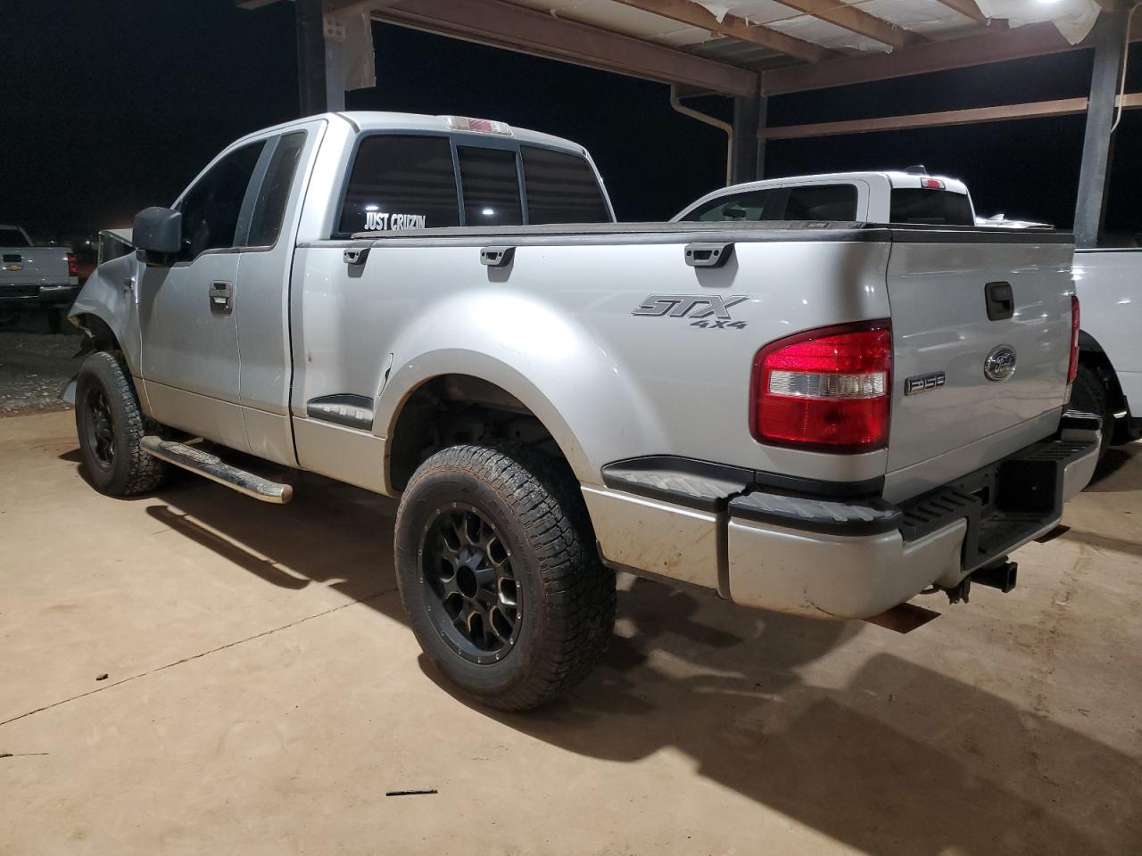 2005 Ford F-150 - Image 2