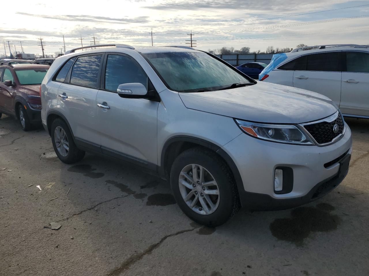 VIN 5XYKT4A75EG522689 2014 KIA SORENTO no.4