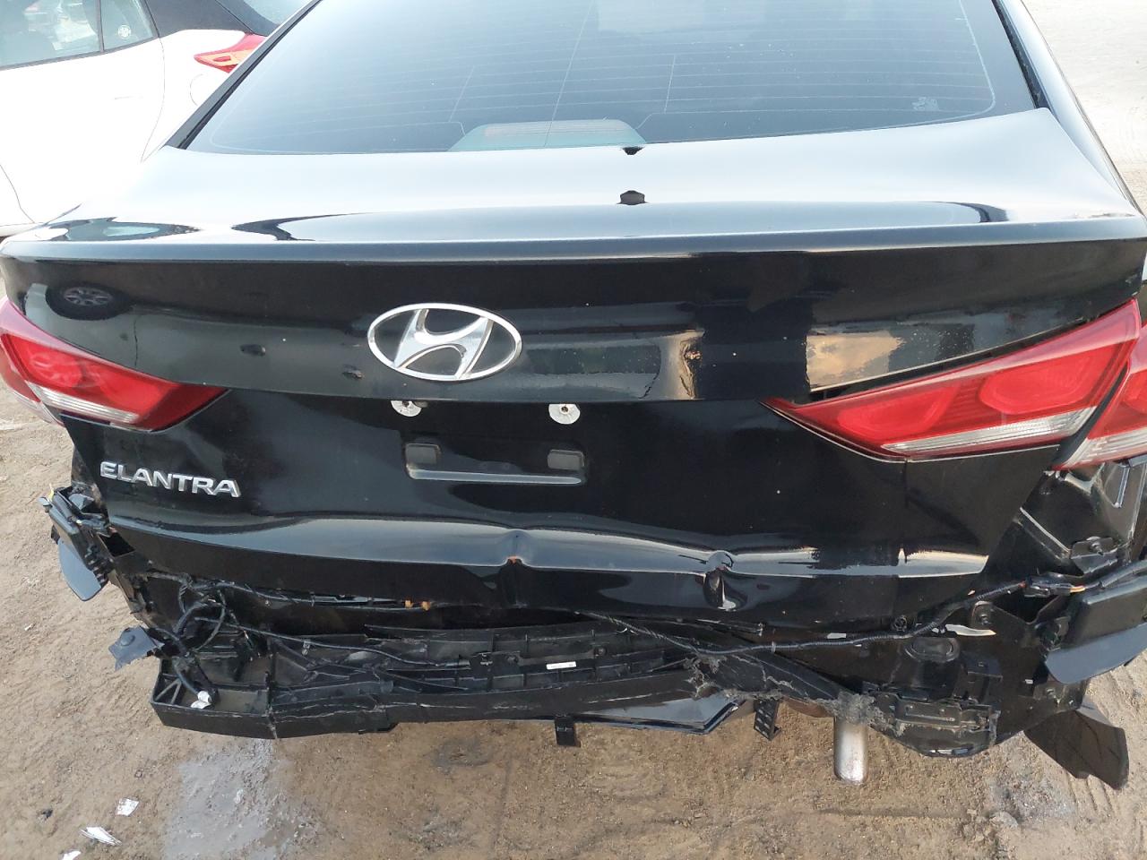 KMHD84LF1JU468696 - 2018 HYUNDAI ELANTRA - #85354194