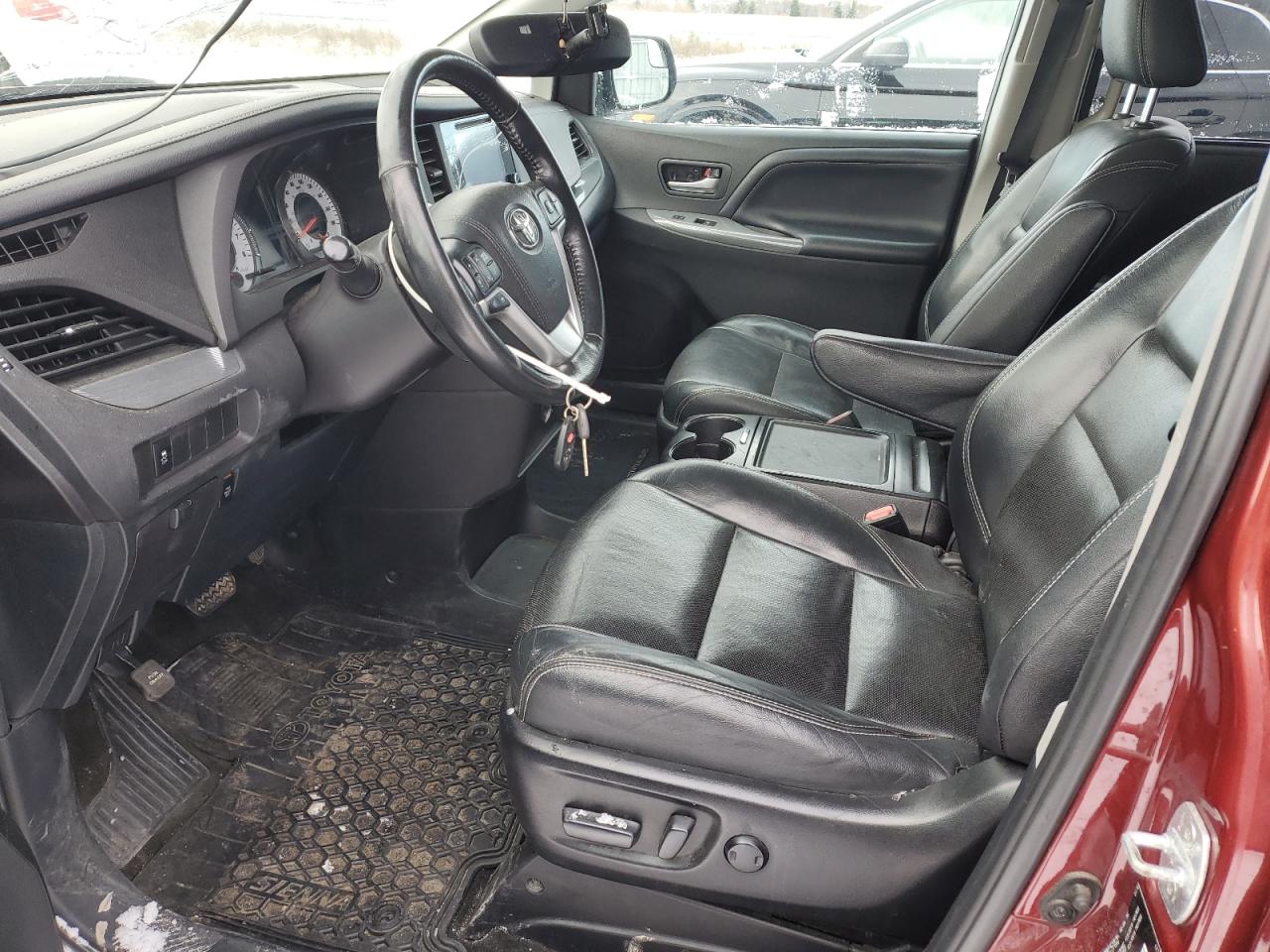 2016 Toyota Sienna - Image 7