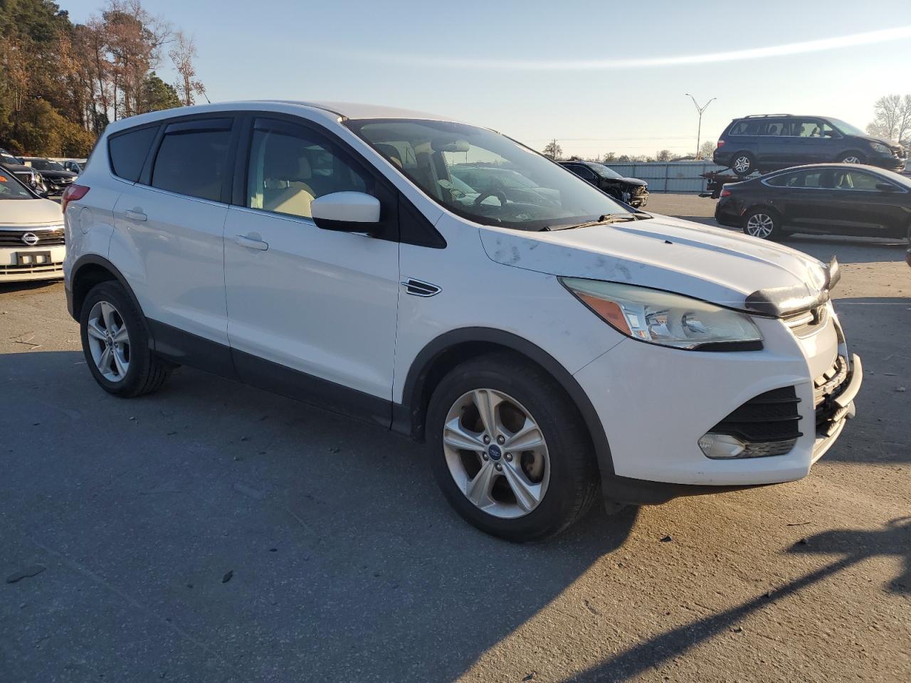 VIN 1FMCU0GX9DUC91144 2013 FORD ESCAPE no.4