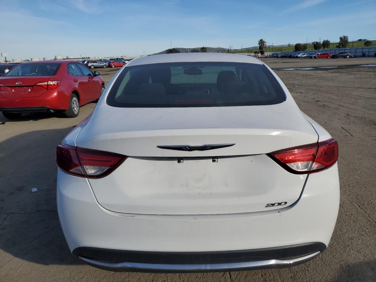 VIN 1C3CCCAB2FN700835 2015 CHRYSLER 200 no.6