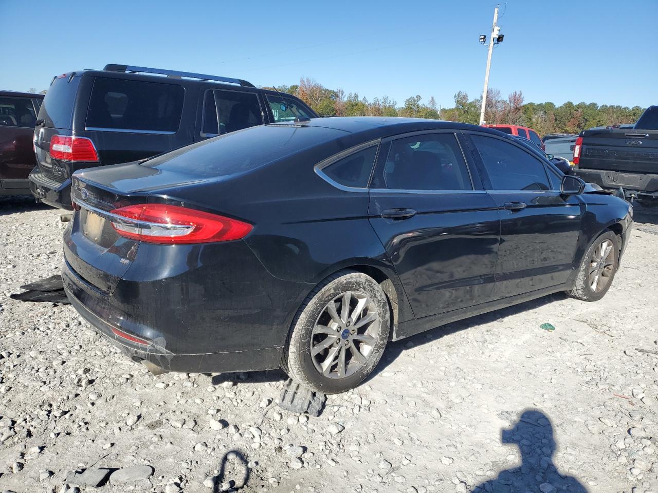 VIN 3FA6P0H76HR346563 2017 FORD FUSION no.3