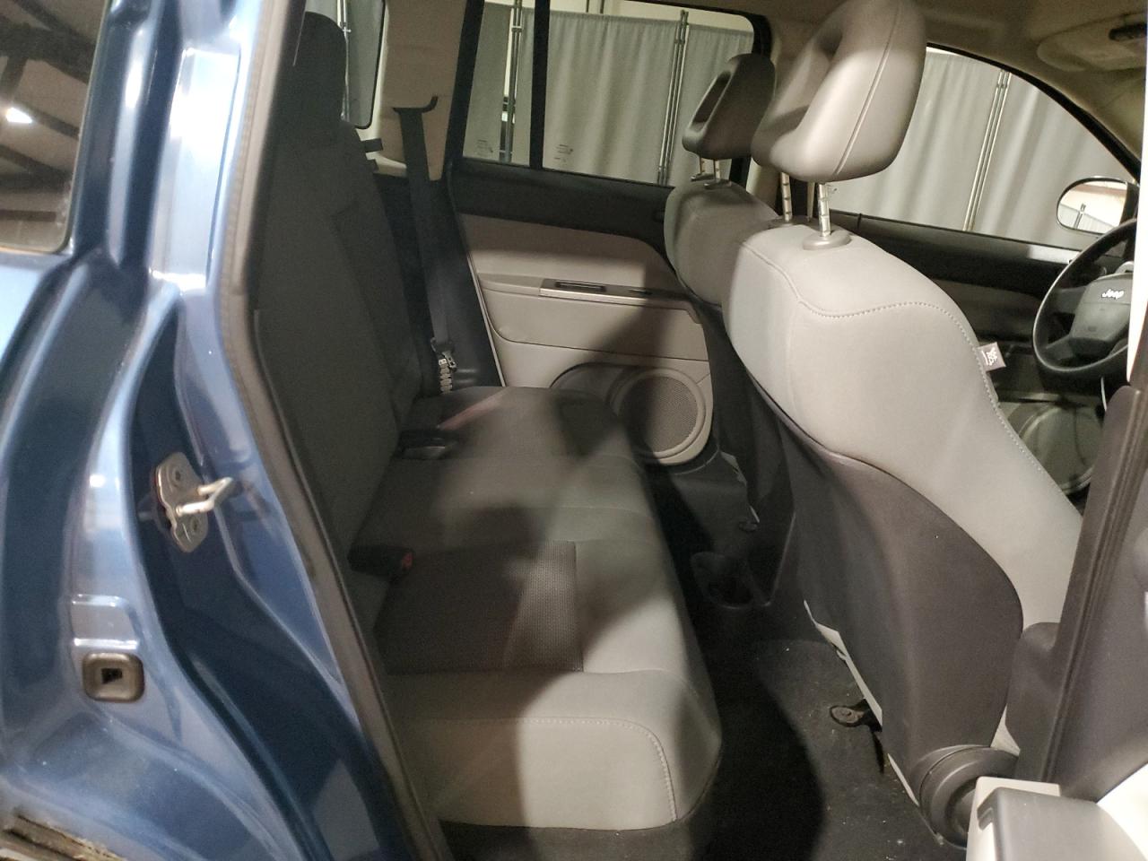 2007 Jeep Compass - Image 11
