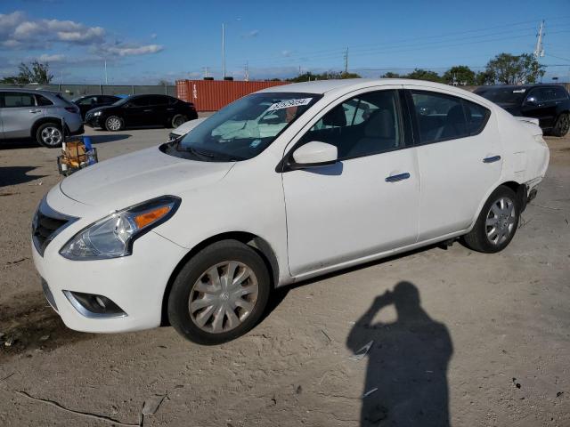  NISSAN VERSA 2015 Biały