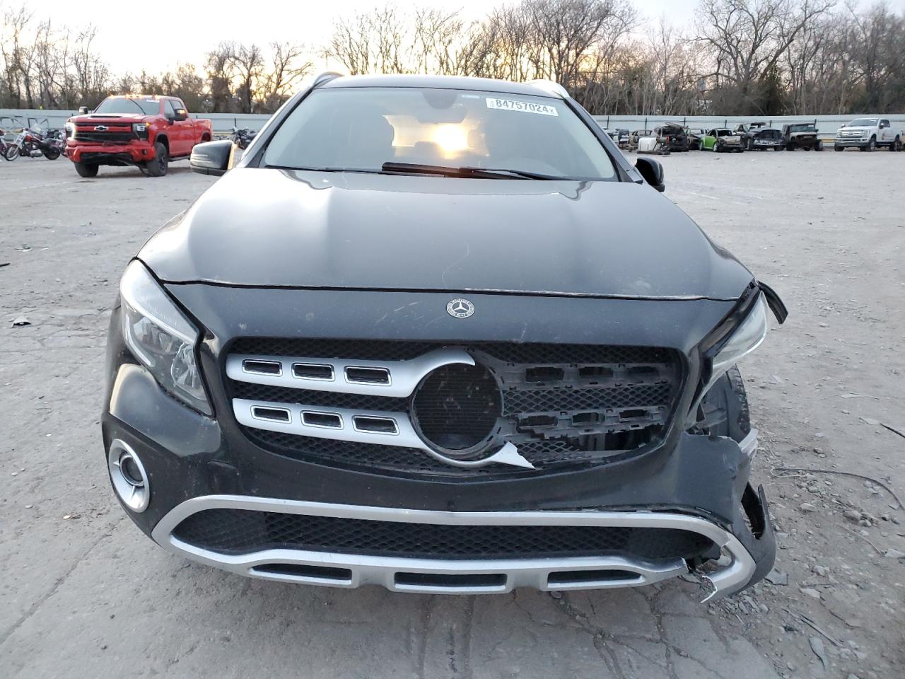 VIN WDCTG4EB3JJ383982 2018 MERCEDES-BENZ GLA-CLASS no.5