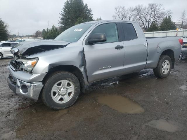  TOYOTA TUNDRA 2013 Srebrny