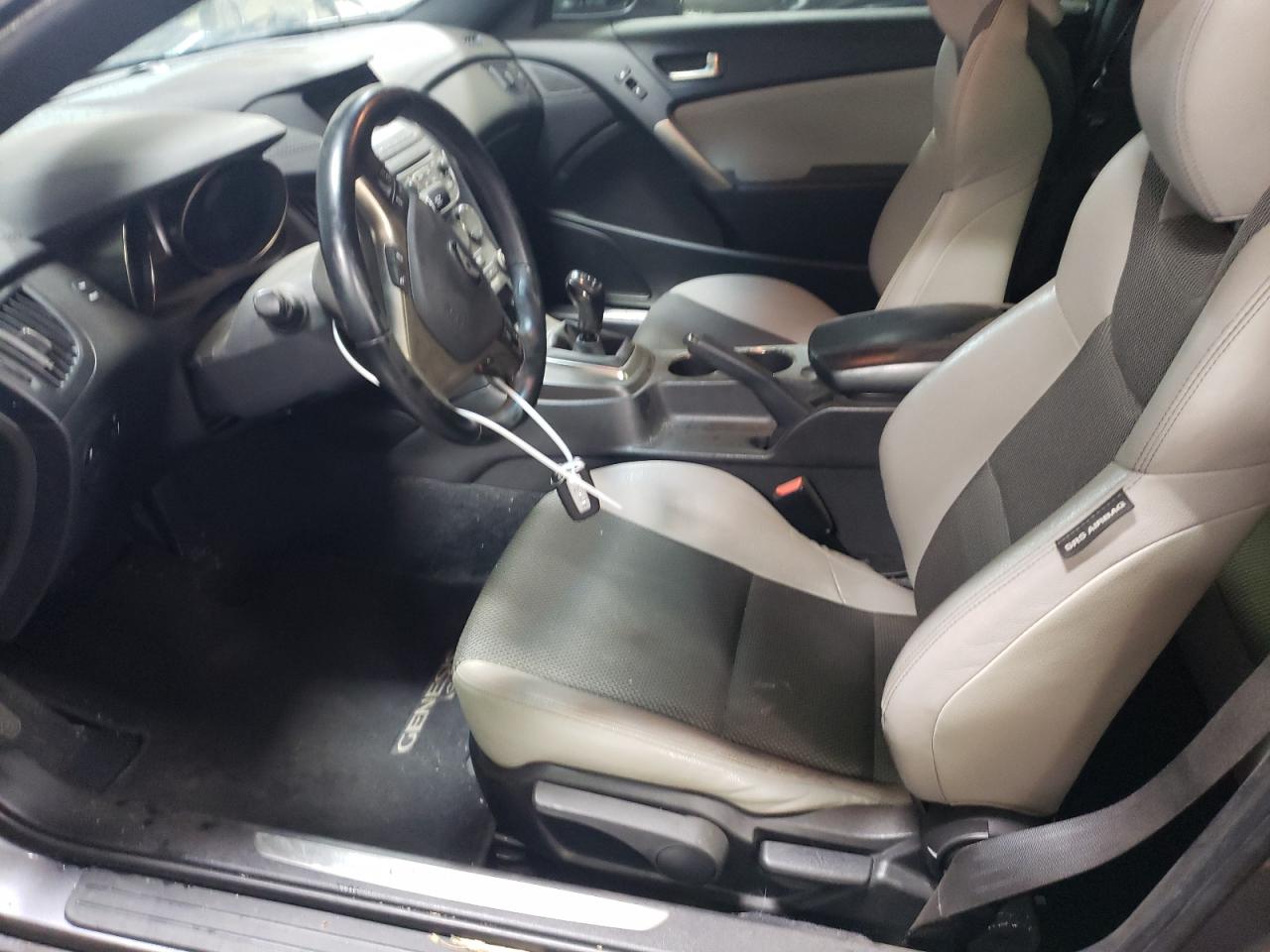 2015 Hyundai Genesis - Image 7