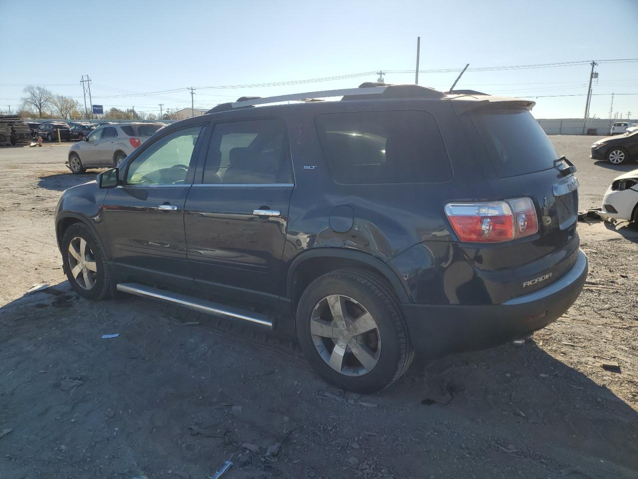 2011 GMC Acadia - Image 2
