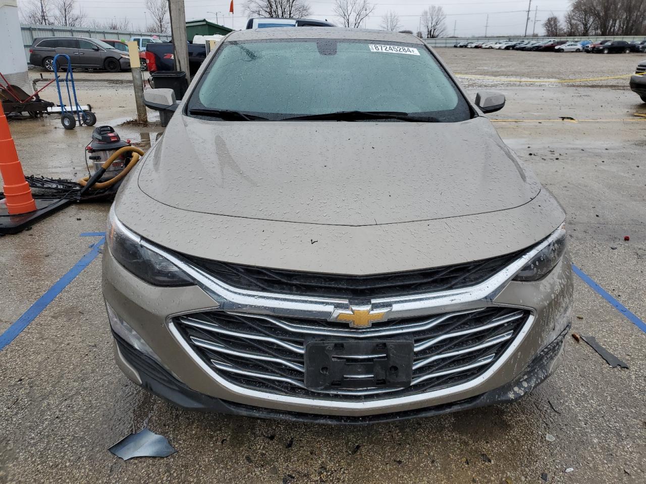 2022 Chevrolet Malibu - Image 5