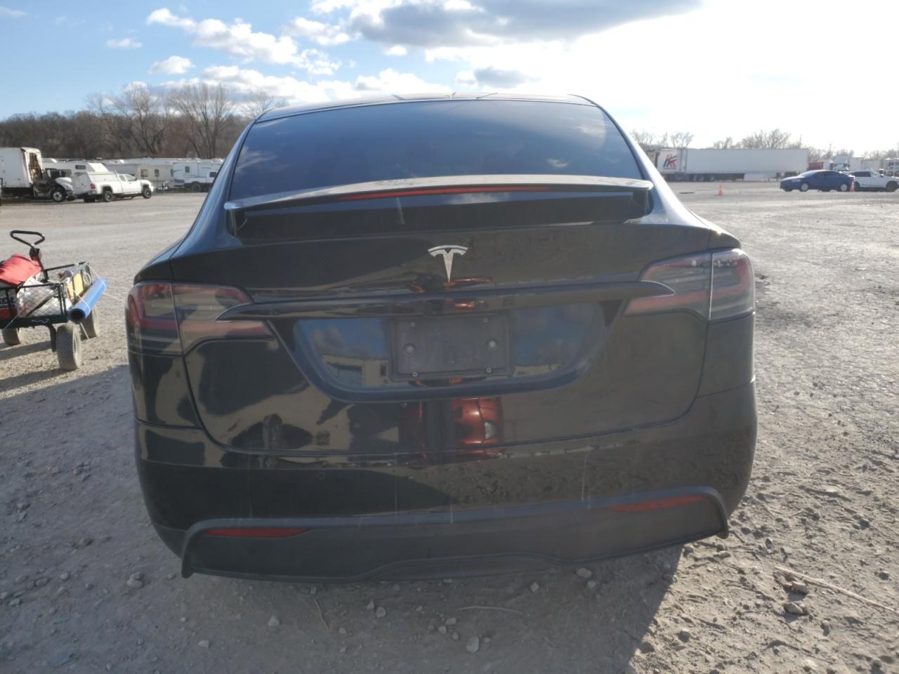 2022 Tesla Model X VIN: 7SAXCBE5XNF335218 Lot: 84219794
