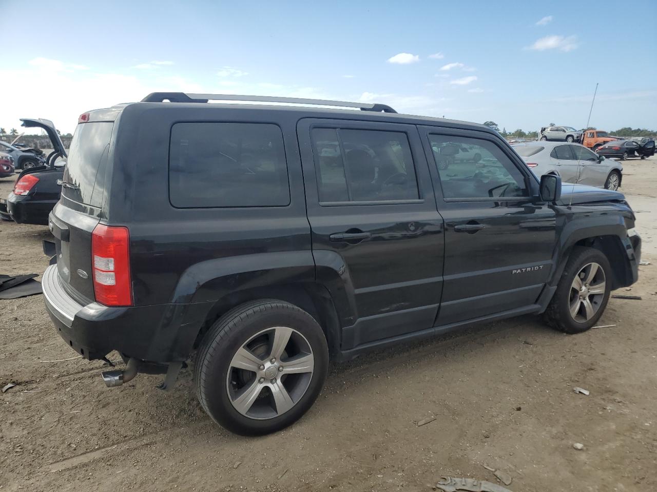 VIN 1C4NJPFA5GD550776 2016 JEEP PATRIOT no.3