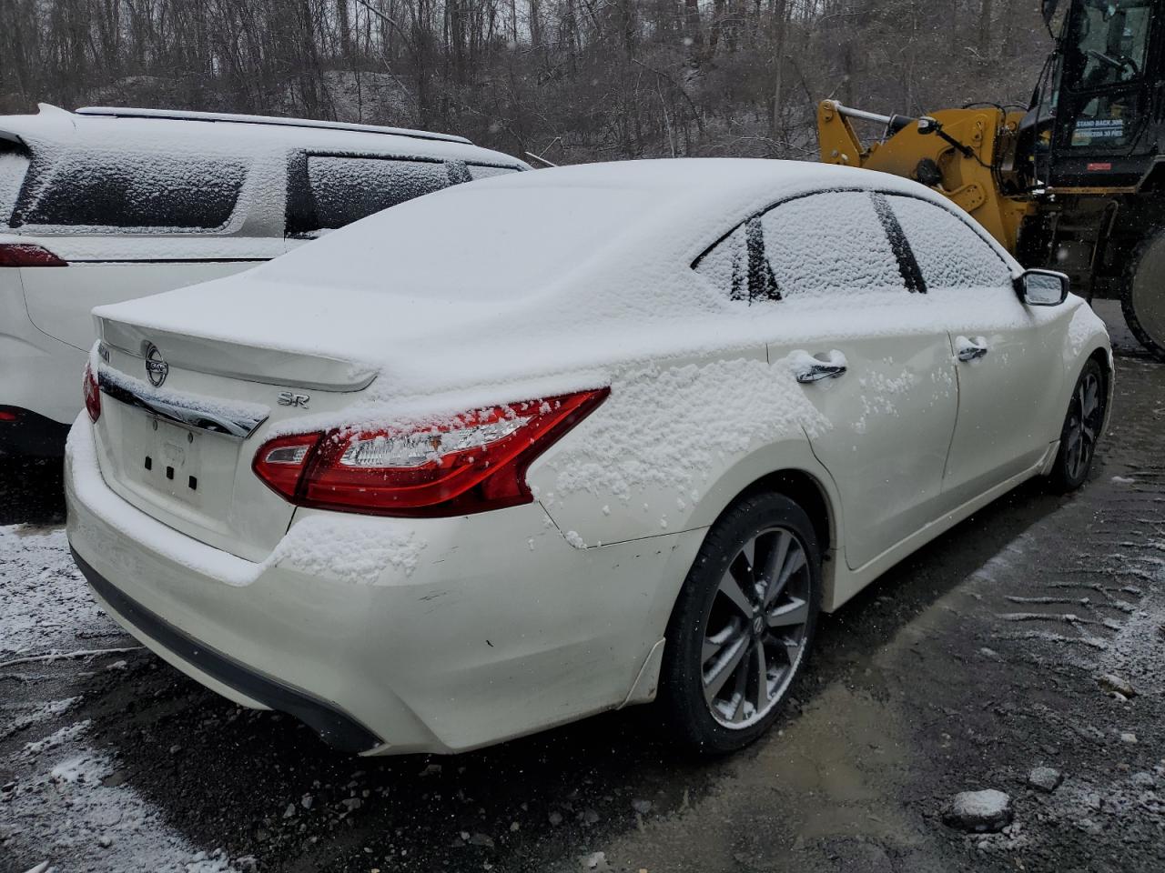 2016 Nissan Altima - Image 3