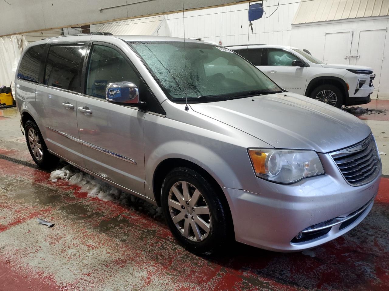2011 Chrysler Town & Country - Image 4