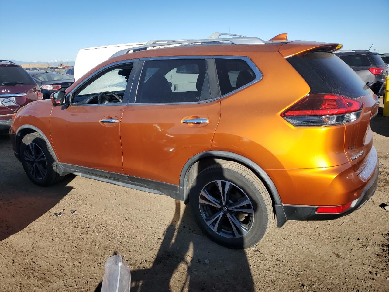 2019 Nissan Rogue - Image 2