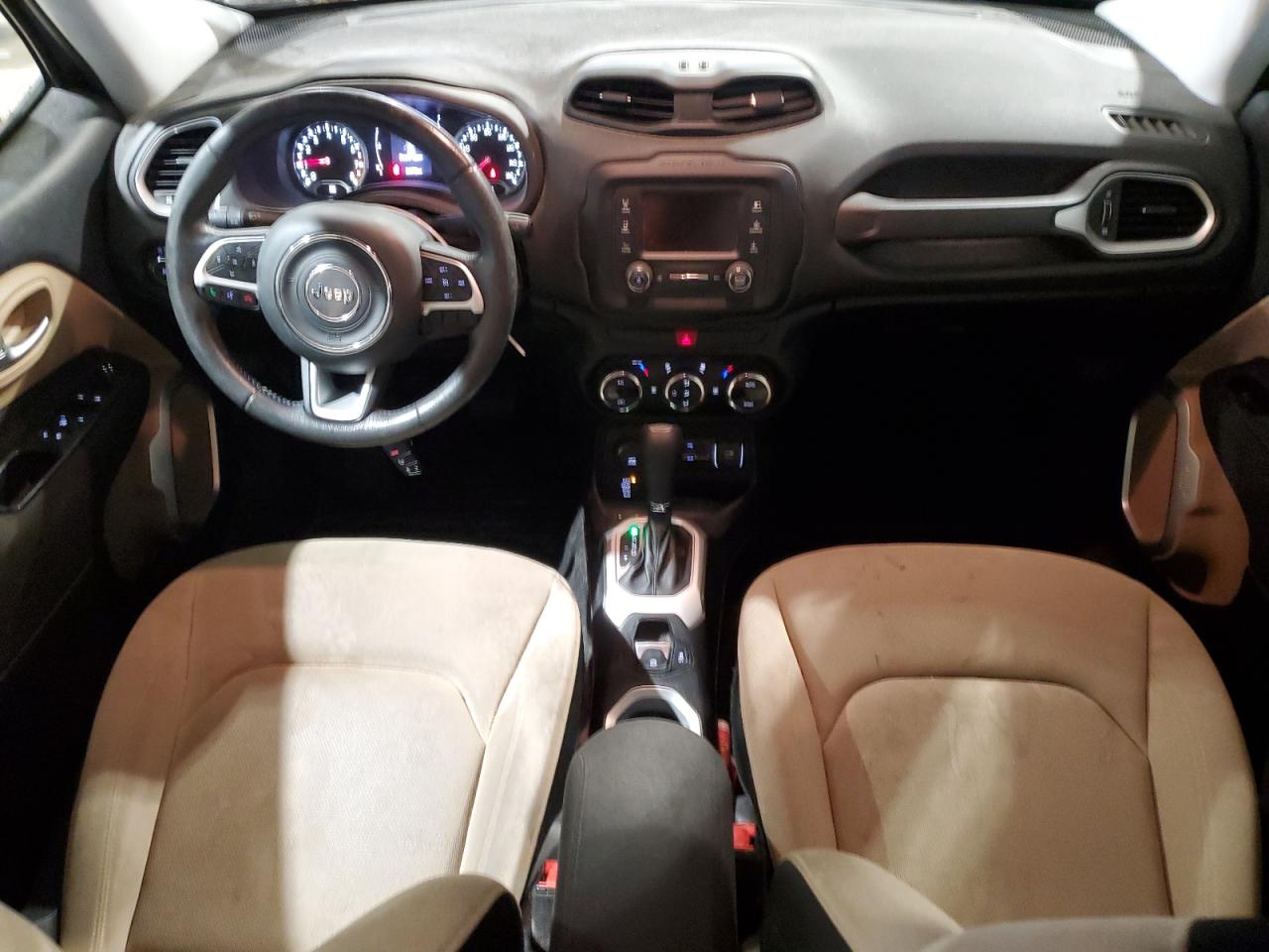 2015 Jeep Renegade - Image 8