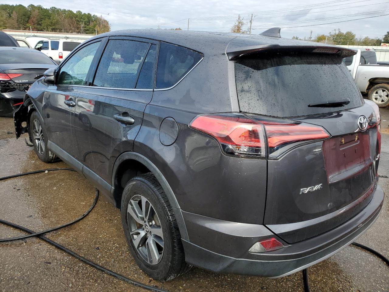 2018 Toyota RAV 4 - Image 2